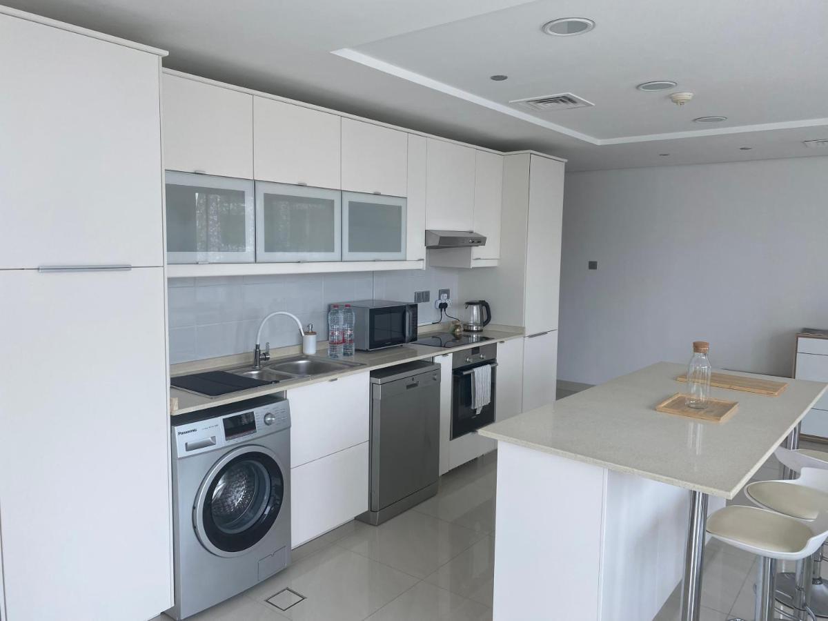 One Bedroom Apartment With Pool & Gym Near Marina Dubai Eksteriør billede