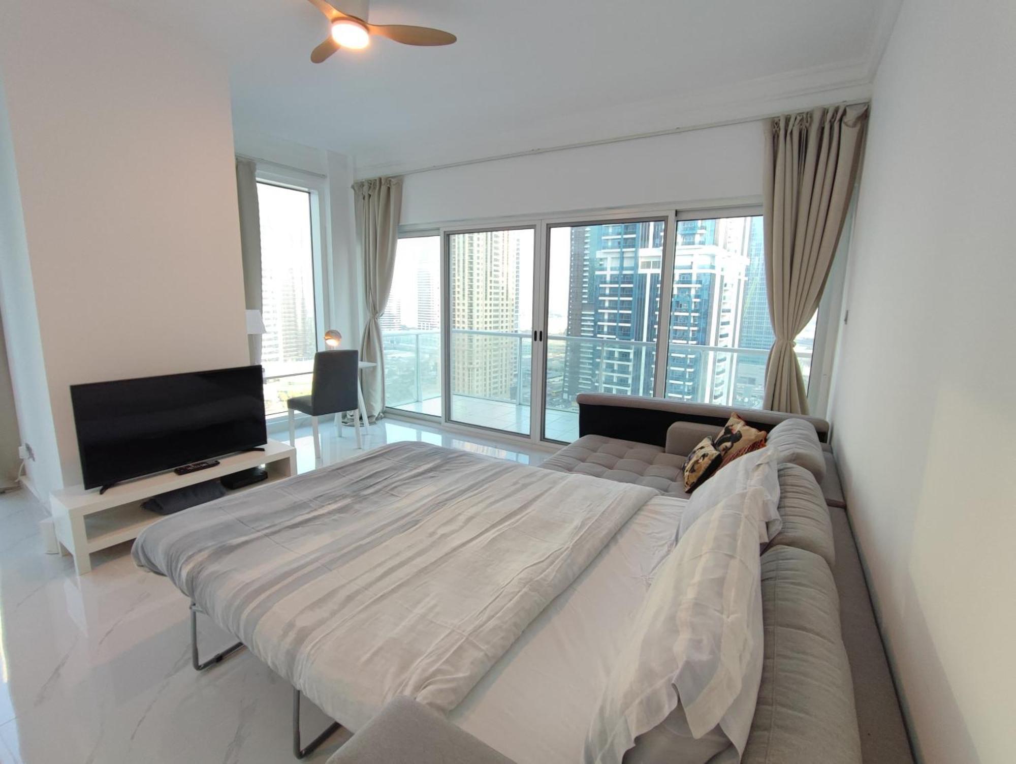 One Bedroom Apartment With Pool & Gym Near Marina Dubai Eksteriør billede