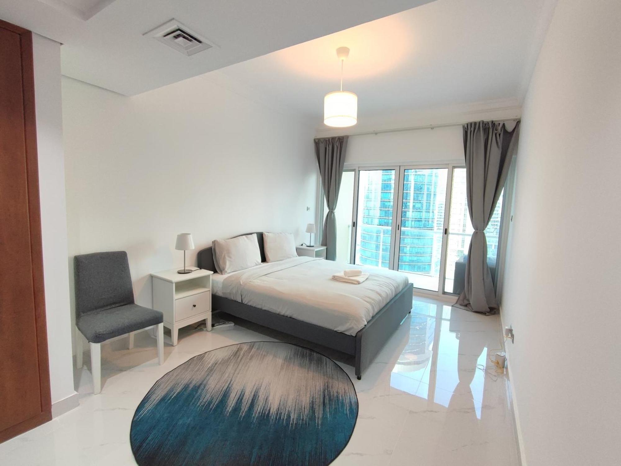 One Bedroom Apartment With Pool & Gym Near Marina Dubai Eksteriør billede